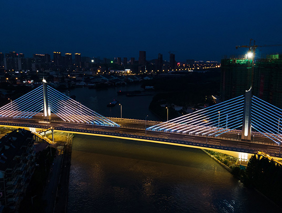 湖州南北大聯(lián)動，長湖申大橋“亮”新裝